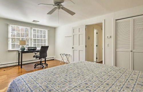 3 Bicycles Provided! Cape Cod Cottage with Deck - Foto 25