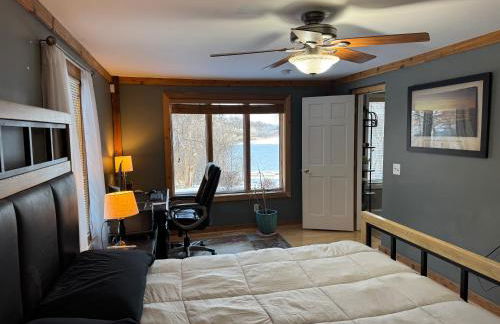 Spacious St Croix River Home with Private Beach - Foto 53