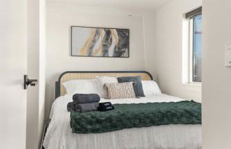 2BR Apartment in DT with Parking - Foto 13