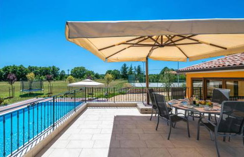 Awesome Home In Sumber - Foto 21