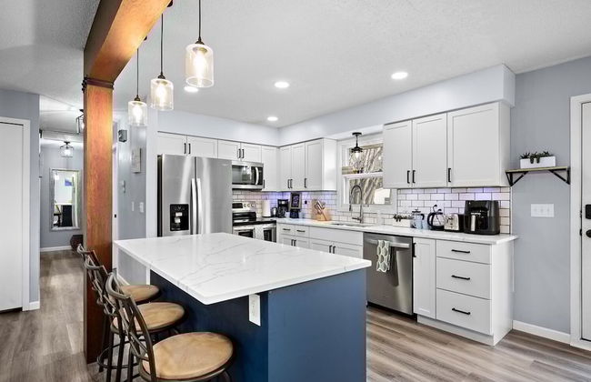 Elm Creek Retreat 4Bd in Maple Grove - Photo 1