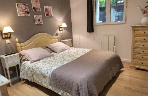 2 pièces, Proche centre ville, GIP ASFO, Jardin et Parking Privatifs - Foto 13