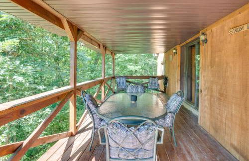 French Lick Getaway with Deck, Grill and Fire Pit! - Foto 17