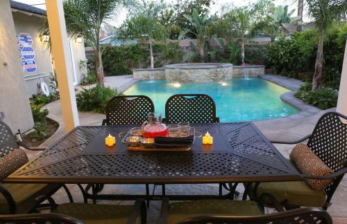 Highly Upgraded, 5 Bed, 4.5 ba, New Pool W/jacuzzi, 1/2 Mile Walk to Disney - Photo 47