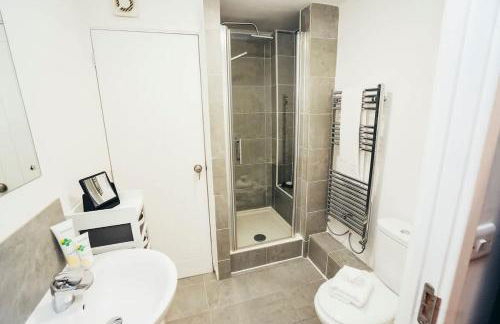 Snug 1 Bed Apartment in Derbyshire with Free Parking - Foto 5