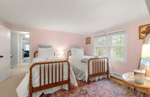 Game Room Central AC 4 mins to Craigville Beach - Photo 20