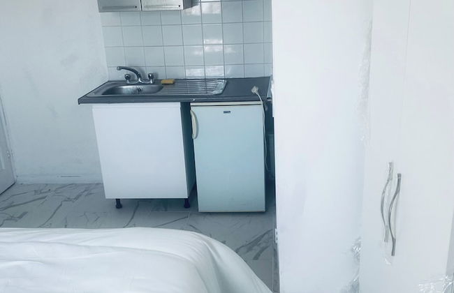 Cozy Studio Retreat in Mitcham - Foto 8