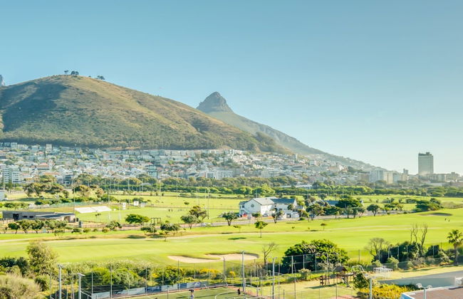 Exquisite Mouille Point Apt by Golf Course Serene Suite - Photo 45