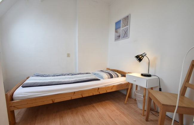 Apartment in Bergen aan Zee Near Beach - Photo 4