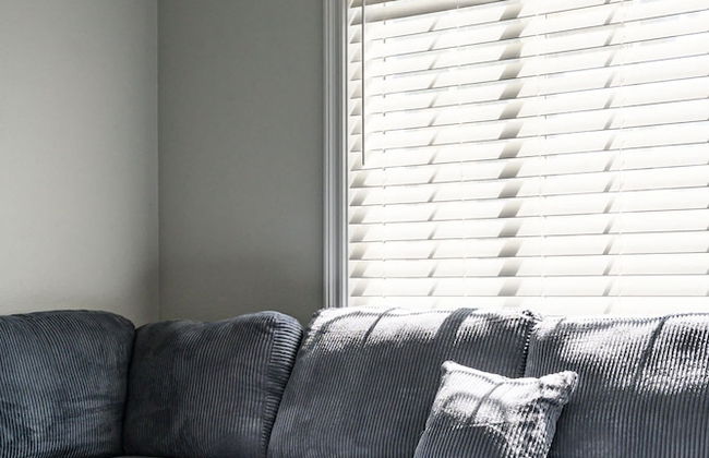 Spacious Family Retreat w Garden Modern Comfort - Photo 60