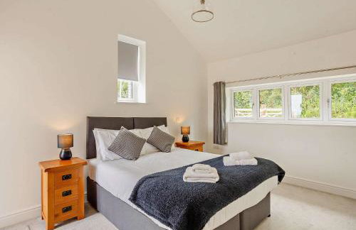 4 Bed in Combe St. Nicholas 83501 - Foto 13