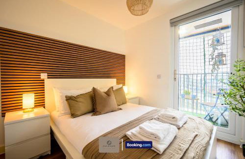 2BR Flat By Paul & Malin Properties Short Lets & Serviced Accommodation Salford - Foto 2