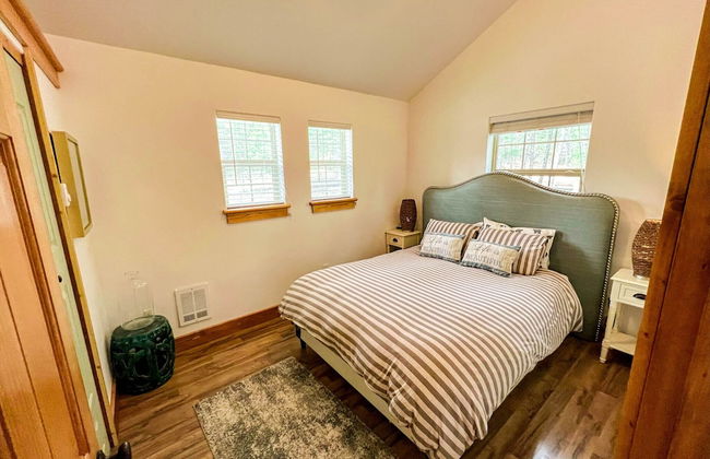 Whispering Pines cabin rentals - Photo 2