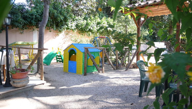 Area giochi per bambini (all'aperto)