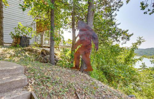 Table Rock Lake Hideaway with Deck Bring Your Boat! - Photo 36