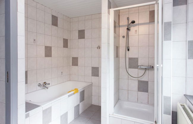 Quaint Holiday Home With Fenced Garden in Manhay - Photo 10