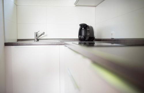 KELLER APARTMENT l 10E - Photo 8