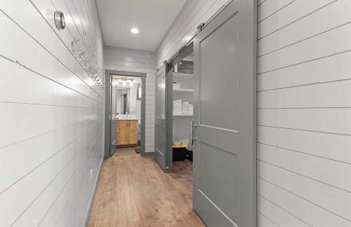 West Cabin- Yellowstone Family Retreat- Sled Hill - Foto 45