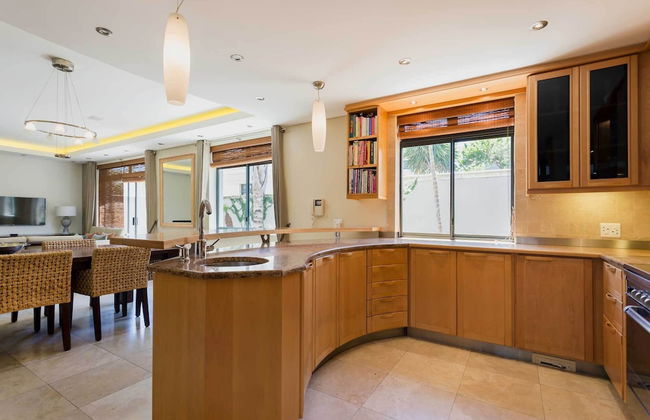 Home Away From Home on a Secure Golf Estate, Situated Next to the Ocean and Golf - Photo 5