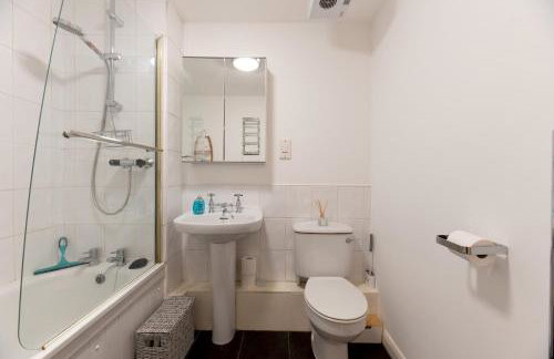 City-chic central studio near station Kingston - Pass the Keys - Foto 22