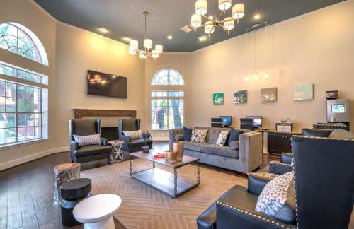 Med Center Charm 2br Haven - Photo 32