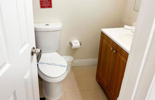 Sunny Isles Apartments by MiaRentals - Photo 118