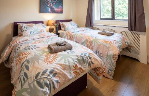 Comfy Chippenham Double Ensuite Home with Large Garden with Parking x 4 - Foto 24