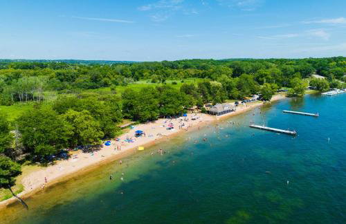 Williams Bay Family Getaway Beach Kayaks and Lake Geneva Adventures - Foto 10