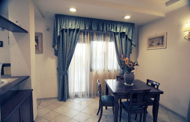 Roma Chic House - Luxury House 4 People - With 2 Bedrooms 2 Bathrooms - Photo 27