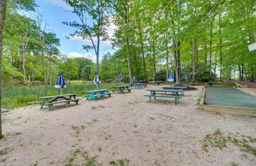 Near Big Boulder Mtn! Home with Fireplace and Games - Foto 32