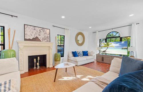 Sunny 4BR Getaway Pool & Private Guest Suite - Foto 9