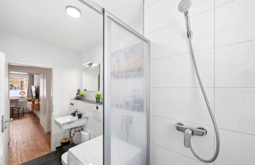 Wohlfühlapartment, Zentral, 200m zur UNI, Parkplatz, Boxspringbetten, Massagesessel, Nespresso, 1Gbit LAN & WIFI - Foto 32