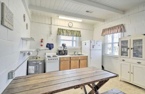 Steps to Ocean Breezy Myrtle Beach Bungalow! - Foto 5