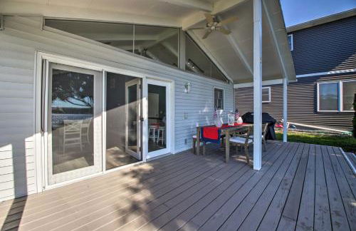 Benton Harbor Lake House with Dock and Fire Pit! - Foto 23