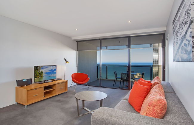 Mantra Circle on Cavill - Photo 44