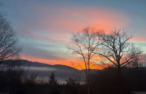 House 15 mins from Woodstock NY with stunning views - Photo 2