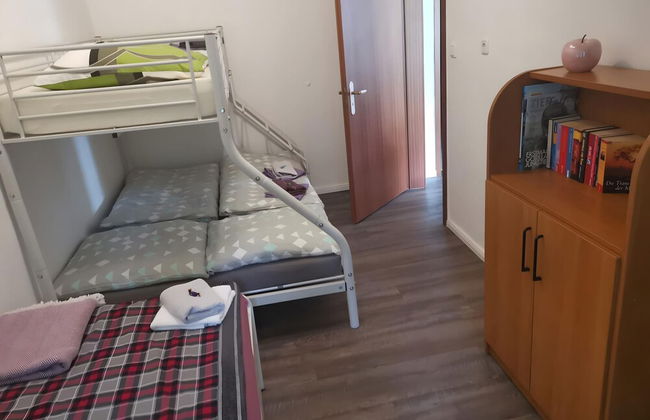 Lakeside Escape With Garden Fun - Foto 3