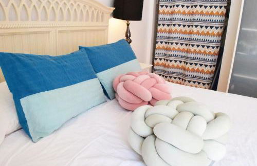 Light-Filled Apt Steps to Beach Convention Center - Foto 10