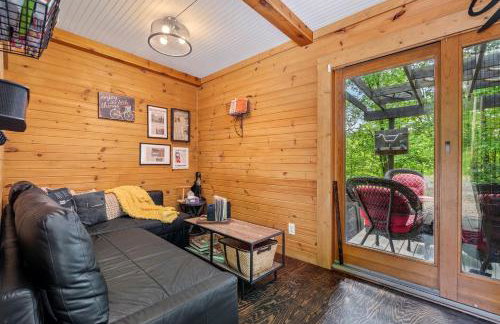 Unique Dover Accommodation with a Hot Tub Perfect for Glamping in Ohio - Foto 2