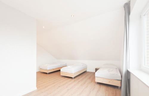 Tolstov Apartments - 5 Room Apartment - Balcony - Kitchen - Washing machine - next to Cologne - Foto 7