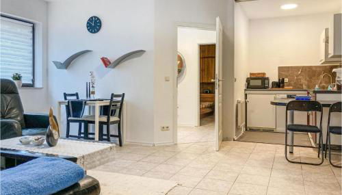 2 Bedroom Nice Apartment In Schwerin - Foto 4