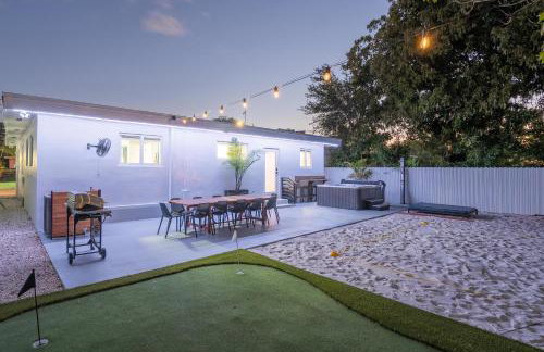 5BR HotTubPoolTableMiniGolf 7 min to Wynwood - Foto 40