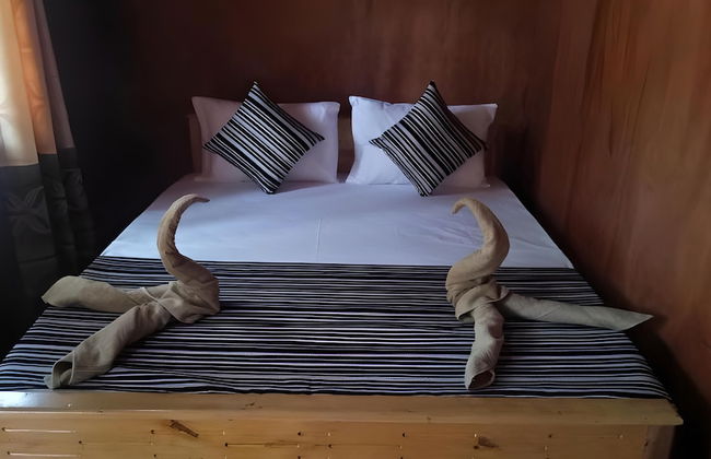 Dolphin Bay Cabana Resort - Photo 3