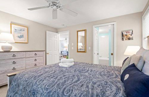 Cozy Bungalow Close to Downtown - Foto 14