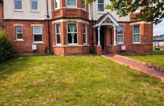 Spacious - Free Parking - Sleeps 6 - M20-FolkestoneCentralStation - Foto 2