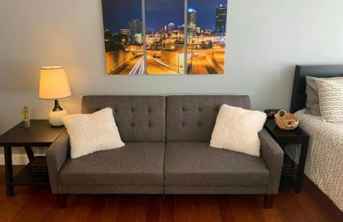 Condo Close to Stadium and Free Parking - Foto 2