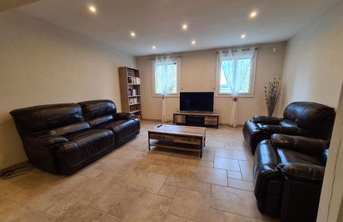 Grande Maison au Bord d'un Lac avec Spa, Jardin Clôturé et Proche du ZooParc de Beauval - FR-1-591-336 - Foto 29