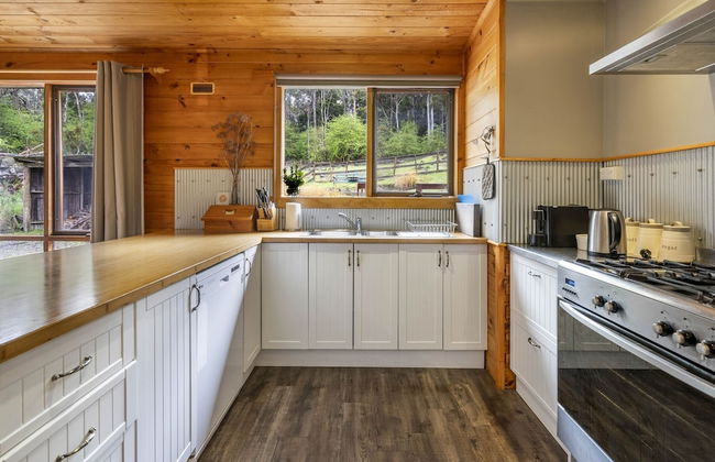 Mole Creek Cabins - Photo 36