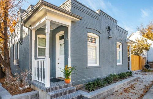 New Distinctive Historical Unit from 5 Star Host - Foto 13