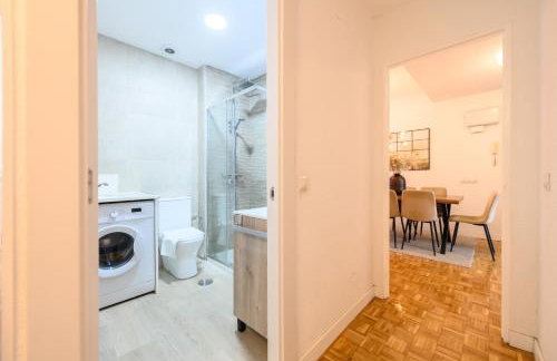 AZA14 - Amplio Piso de 3 dormitorios, 2 baños y terraza, en Chamartín, Madrid - Foto 38